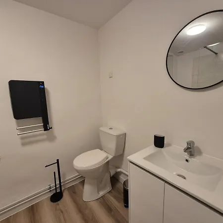 La Canopee De - 4min Gare Apartment